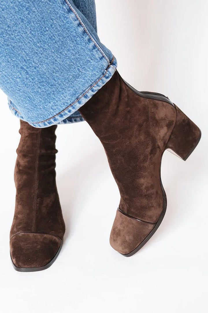 EVELYN – ELEGANT SQUARE-TOE BLOCK HEEL BOOTS