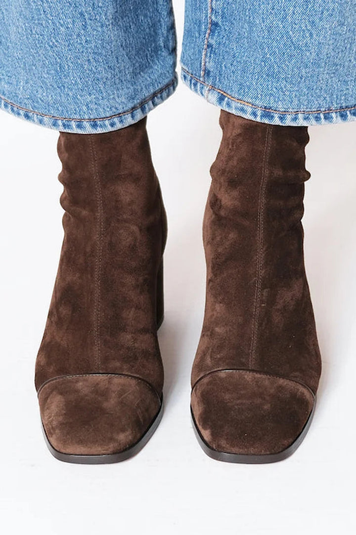 EVELYN – ELEGANT SQUARE-TOE BLOCK HEEL BOOTS