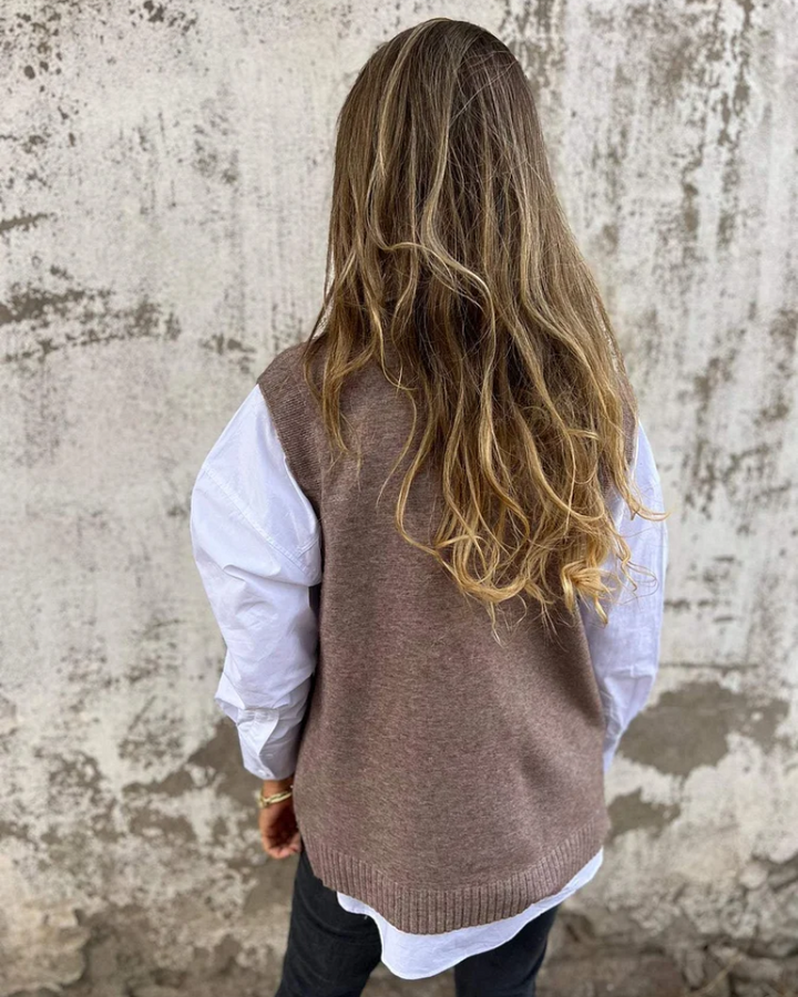 SOFIA - CHIC V-NECK SWEATER VEST