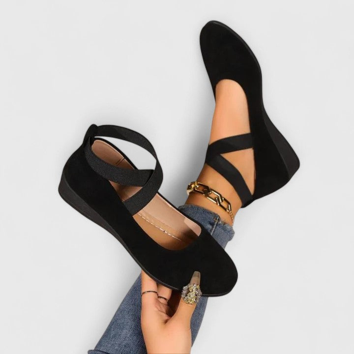 ISABELLA – ELEGANT CROSS-STRAP FLATS