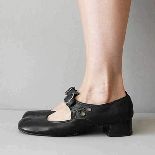 Chic orthopedic leather sandals