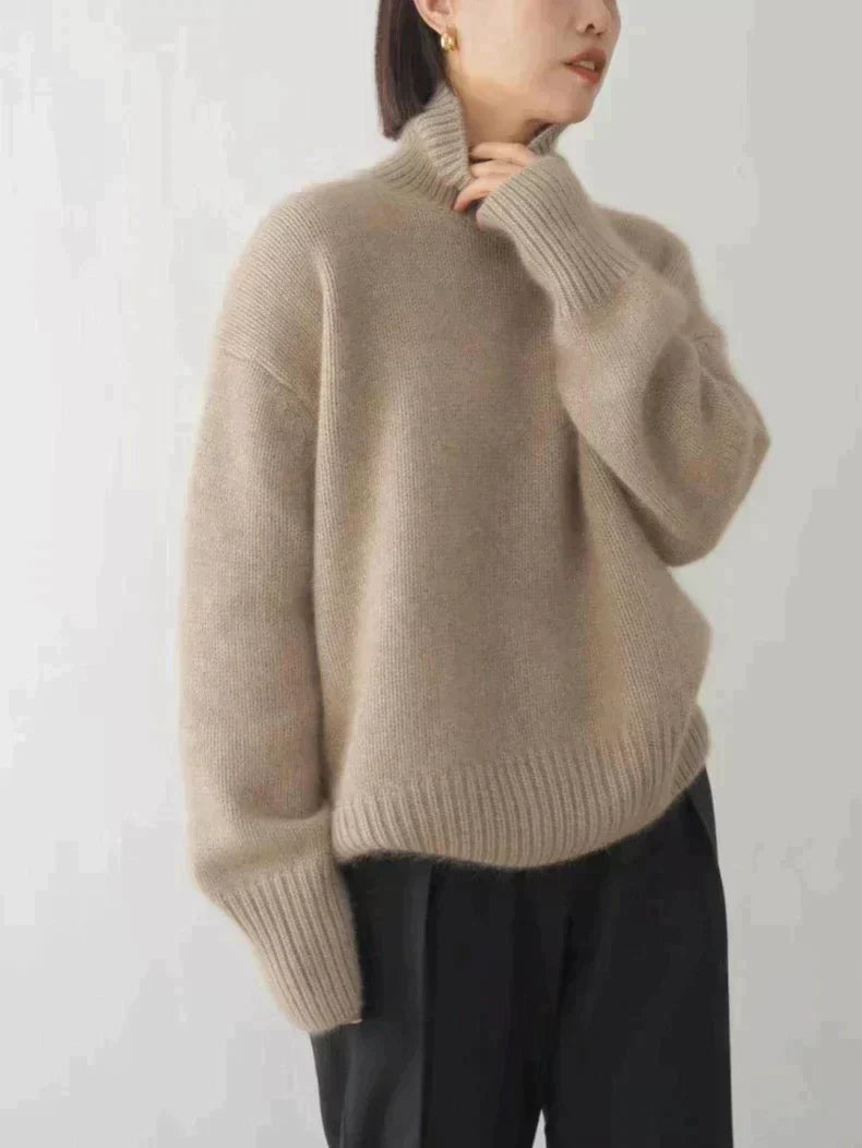 AMAYA – COZY TURTLENECK SWEATER