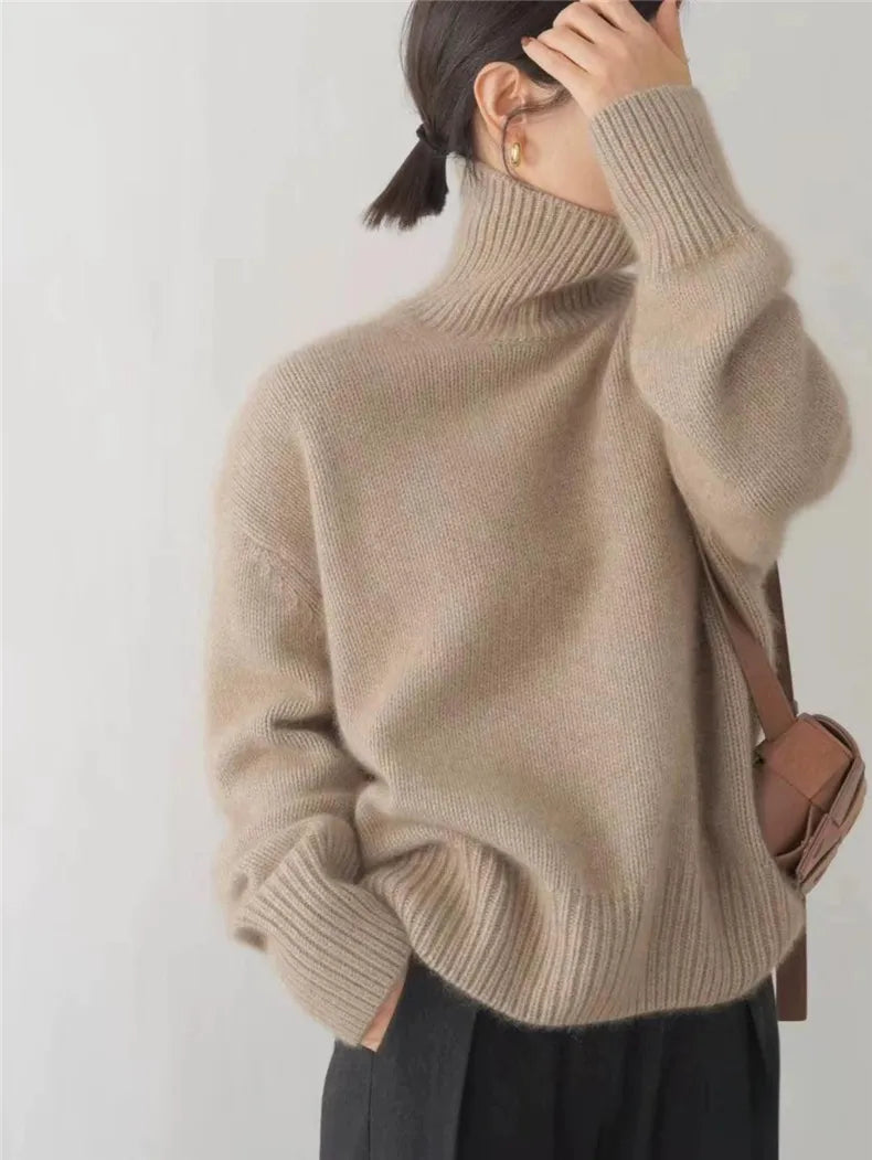 AMAYA – COZY TURTLENECK SWEATER