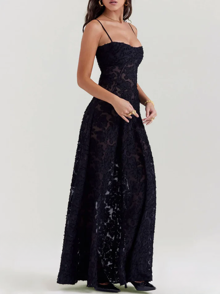 SAVANNAH – TIMELESS LACE FLOW MAXI DRESS
