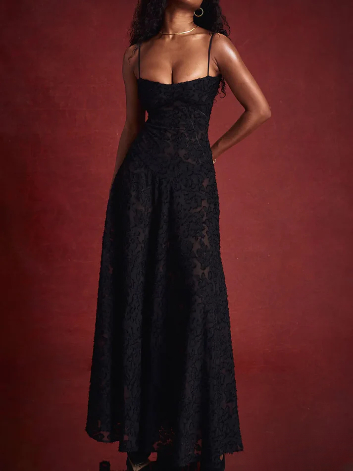 SAVANNAH – TIMELESS LACE FLOW MAXI DRESS